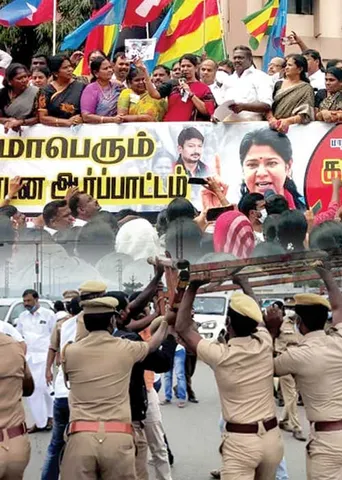 பொள்ளாச்சி வி.ஐ.பி. உத்தரவு! கனிமொழியைத் தடுத்த போலீஸ்