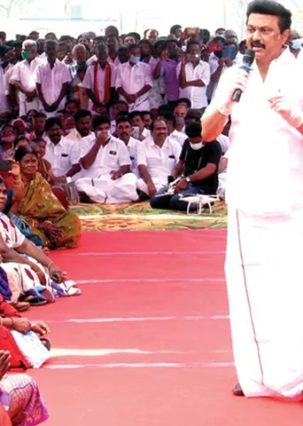 சிக்னல்  வாபஸ் வாங்குங்க! ஸ்டாலின் கண்டிப்பு!