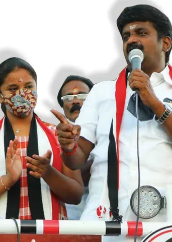மகள் கலக்கல்! மந்திரி கண்ணீர்! - சென்டிமெண்ட் பிரச்சாரம்!