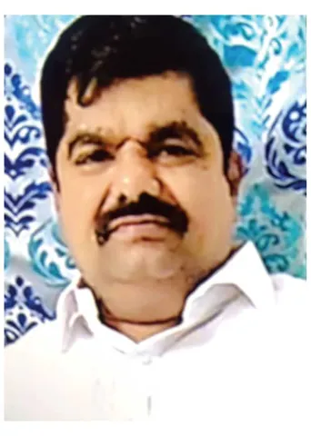 ஏழை நிலத்தைப் பிடுங்கிய அதிமுக நிர்வாகி! -துணை நின்ற சார்பதிவாளர்!