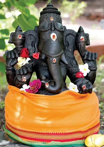 மகப்பேறு வரமருளும் கருவறை கணபதி! -கே. குமார சிவாச்சாரியார்