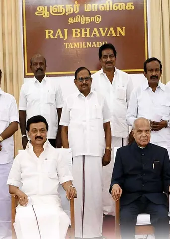 ஸ்டாலின் கேபினட்! சீனியர்கள் அப்செட்! உதயநிதி வெயிட்டிங்!