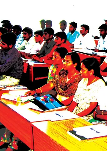 கொரோனா காலத்திலும் கல்வி கட்டணத்தில் கறார்! -அமைச்சர் கல்லூரி அவலம்!