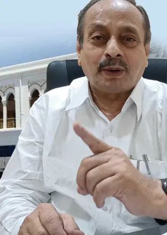 உரிமைப் போரில் 2 ஆயிரம் கோடி சொத்து!
