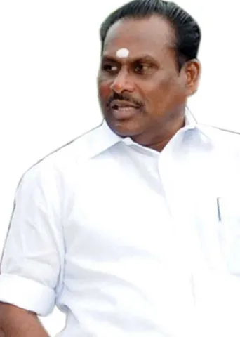 மா.செ.வை எதிர்த்து திரண்ட அ.தி.மு.க.வினர். தூத்துக்குடி அரசியல் கொதிப்பு!