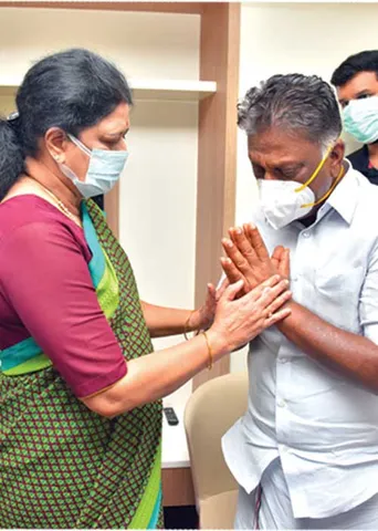ராங்கால்! மரணத்திலும் அரசியல்! சசி வருகையால் ஷாக் ஆன எடப்பாடி!
