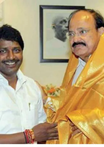 துணை ஜனாதிபதி பெயரைச் சொல்லி ஆட்டிப்படைக்கும் பா.ஜ.க. நிர்வாகி!