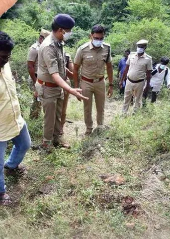 ரவுடிகளின் காதல் மோதல்! போலீஸின் என்கவுன்ட்டர் க்ளைமாக்ஸ்!