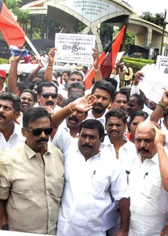 ஜிப்மரில் இந்தித் திணிப்பா?