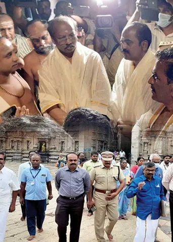 கணக்கெல்லாம் காட்டமுடியாது தீட்சிதர்கள் அடாவடி!