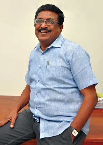 இலக்கியமும் திரையுலகும் கற்றுத் தரும் பாடம்! - கவிஞர் நெல்லை ஜெயந்தாவின் சிறப்பு நேர்காணல்