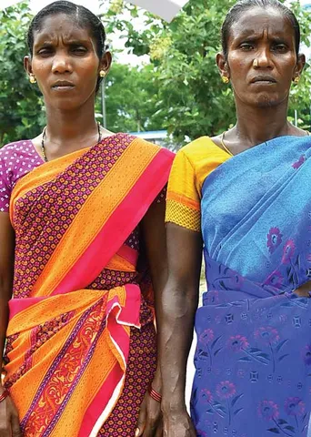 தமிழக பழங்குடியினப் பெண்களிடம் அத்துமீறல்! கேரள வனத்துறை அட்டூழியம்!