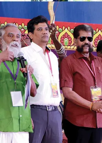 வீதி விருது விழா! - அசத்திய கலைஞர்கள்!