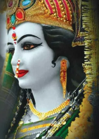 பெண்களுக்கு வெற்றிதரும் இரட்டை ஆபரணம்! - கவிதா பாலஜிகணேஷ்
