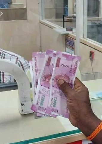 2000 ரூபாய் நோட்டுகள் செல்லாது ஏன்?