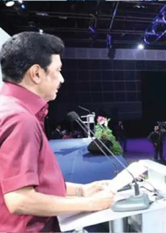 சிங்கப்பூரில் ஸ்டாலின்! சிலிர்த்த தமிழர்கள்!