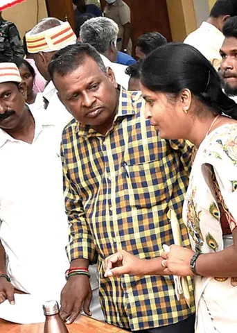 ஆண்டுக்கணக்காக அலையவிடும் அதிகாரிகள்! திருவண்ணாமலை புலம்பல்!