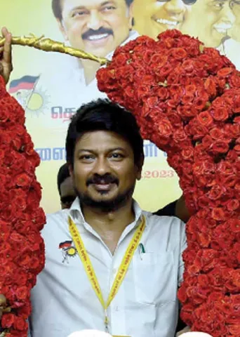 தொண்டர்களிடம் உருகிய உதயநிதி!