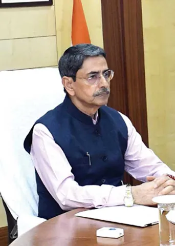 ராங்கால் அதிர்ச்சியில் ராஜ்பவன்! அவசரமாக கையெழுத்திட்ட ஆளுநர்! மா.செ.க்கள் கூட்டத்தில் சாபம் விட்ட எடப்பாடி!