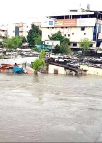 சென்னையை பாதித்த மிக்ஜாம் புயல்