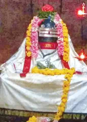 அத்தனை தோஷத்தையும் நிவர்த்தி அருளும் ஆவூர் பஞ்சபைரவர் திருத்தலம்! - கோவை ஆறுமுகம்