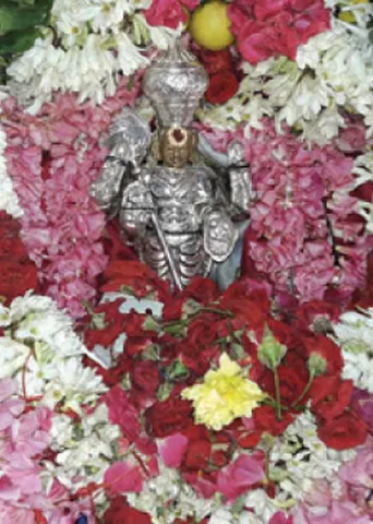 பன்னிரு கரங்கள் கொண்டு பக்தர்களின் எண்ணங்களை படியெடுக்கும் ஸ்ரீசுப்ரமண்ய சுவாமி - பழங்காமூர் மோ கணேஷ்!