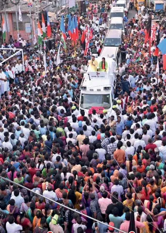 மக்களுடன் கமல்  கனல் தெறிக்கும் கேள்விகள்... அனல் தெறிக்கும் பிரச்சாரம்... 