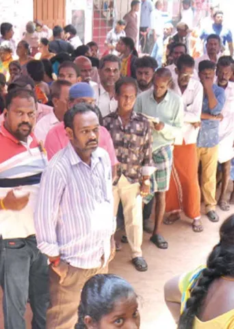 வாக்குப்பதிவு அலப்பறைகள்!