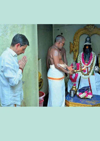 கபாலீஸ்வரர் சென்டிமெண்ட்! கலக்கத்தில் கவர்னர்?