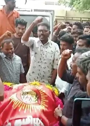 நாம் தமிழர் கட்சி நிர்வாகி படுகொலை! பதட்டத்தில் மதுரை!