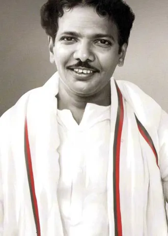 சினிமா கொட்டகை டைரக்டர்-ரைட்டர் வி.சி.குகநாதன்  12