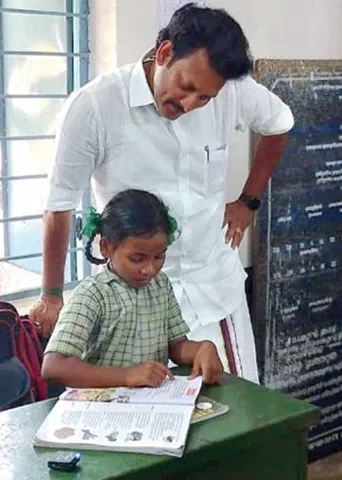 அமைச்சரின் திடீர் ஆய்வு! பள்ளிகளில் பணியிடங்கள் நிரப்பப்படுமா?