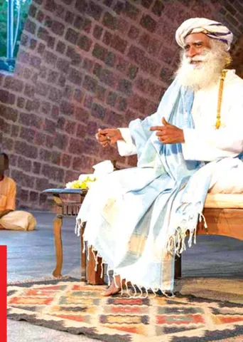 ஜாக்கி பாணியில் சிஷ்யர்கள்! உயிருக்கும் உடலுக்கும் பொறுப்பல்ல... மிரட்டும் ஈஷா!
