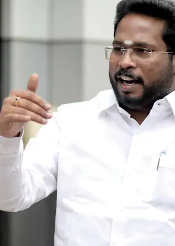 அமைச்சர் கனவில் அர்ஜுன் ரெட்டி! -திருச்சி சூர்யா காட்டம்!