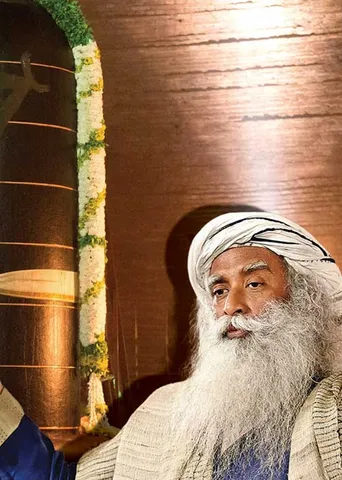ஈஷா எனும் அபாயக் கூடாரம்! -எச்சரிக்கும் திருவடிக்குடில் சுவாமிகள்!