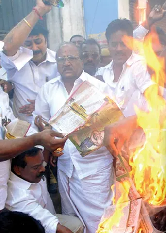 போர்க்களம் இது ஒரு ஒரிஜினல் தர்மயுத்தம் 