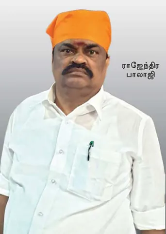 ராஜேந்திர பாலாஜிக்காக வெடித்த துப்பாக்கி!-நிர்வாகிகளை மோதவிடும் எடப்பாடி! 