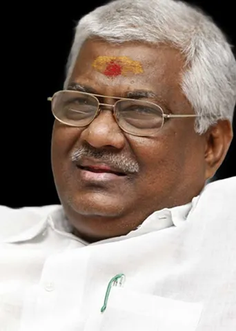 உழைப்புச்சுடர் அணைத்தும் விடைபெற்றார் வி.கே.டி பாலன்