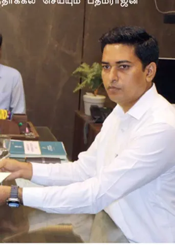 பாடமெடுத்த சுயேட்சை! பதவியிழந்த ஐ.ஏ.எஸ்! -ஈரோடு கிழக்கு பரபரப்பு!