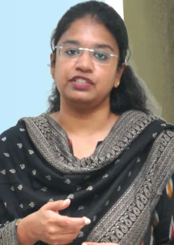 பெரியார் புகழைச் சிதைப்பவர்களுக்கு மக்கள் பாடம் புகட்டுவார்கள்! -டாக்டர் யாழினி