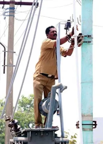 அதிகரிக்கும் உயிரிழப்புகள்! மின்வாரியத்தில் பற்றாக்குறை!