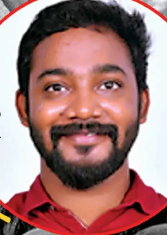 கொந்தளித்த மாணவிகள்! போக்சோவில் பேராசிரியர் கைது!