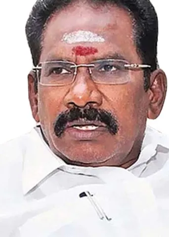 உனக்கு வாயில சனி! செல்லூர் ராஜூவை டோஸ்விட்ட எடப்பாடி!