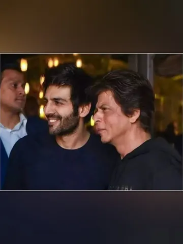 Fans go gaga about King Khan and Shehzada performing at the same event as the superstars set the Umang stage on fire!