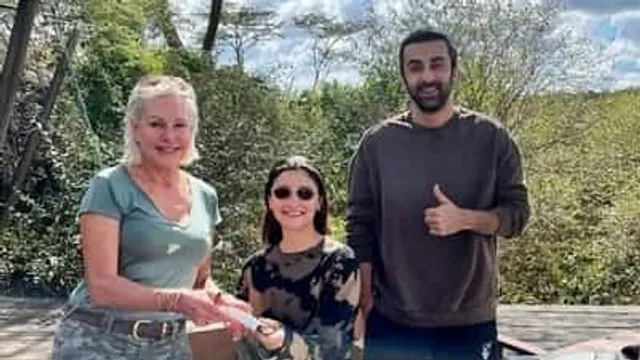 Ranbir Kapoor gives a thumbs up, Alia Bhatt smiles as they accept special gift on their African safari. See unseen pic