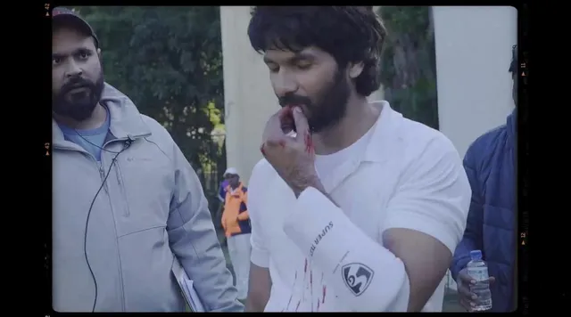 Perfectionist Shahid Kapoor gives his blood and swear to Jersey ... Literally!