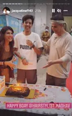 Jacqueline Fernandez makes a sweet gesture on the sets of her film Ram Setu !