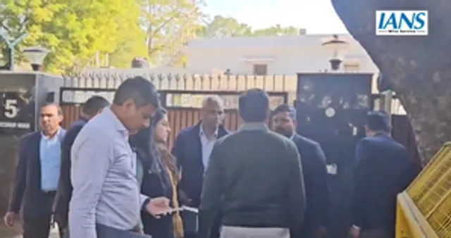 AAP candidates’ poaching: ACB sleuths not allowed to enter Kejriwal's house