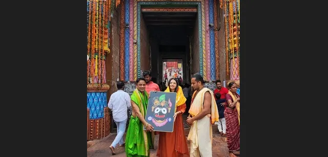 Bhagyashree shares glimpses from her Puri Jagannath temple visit