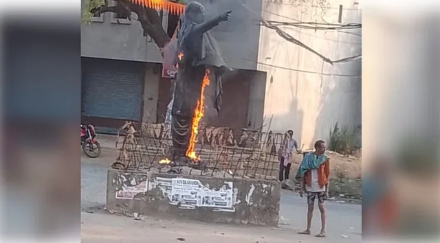 Odisha: BJP condemns burning of Biju Patnaik statue in Balangir